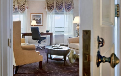 1 King Bed - 1 Bedroom Drake Suite